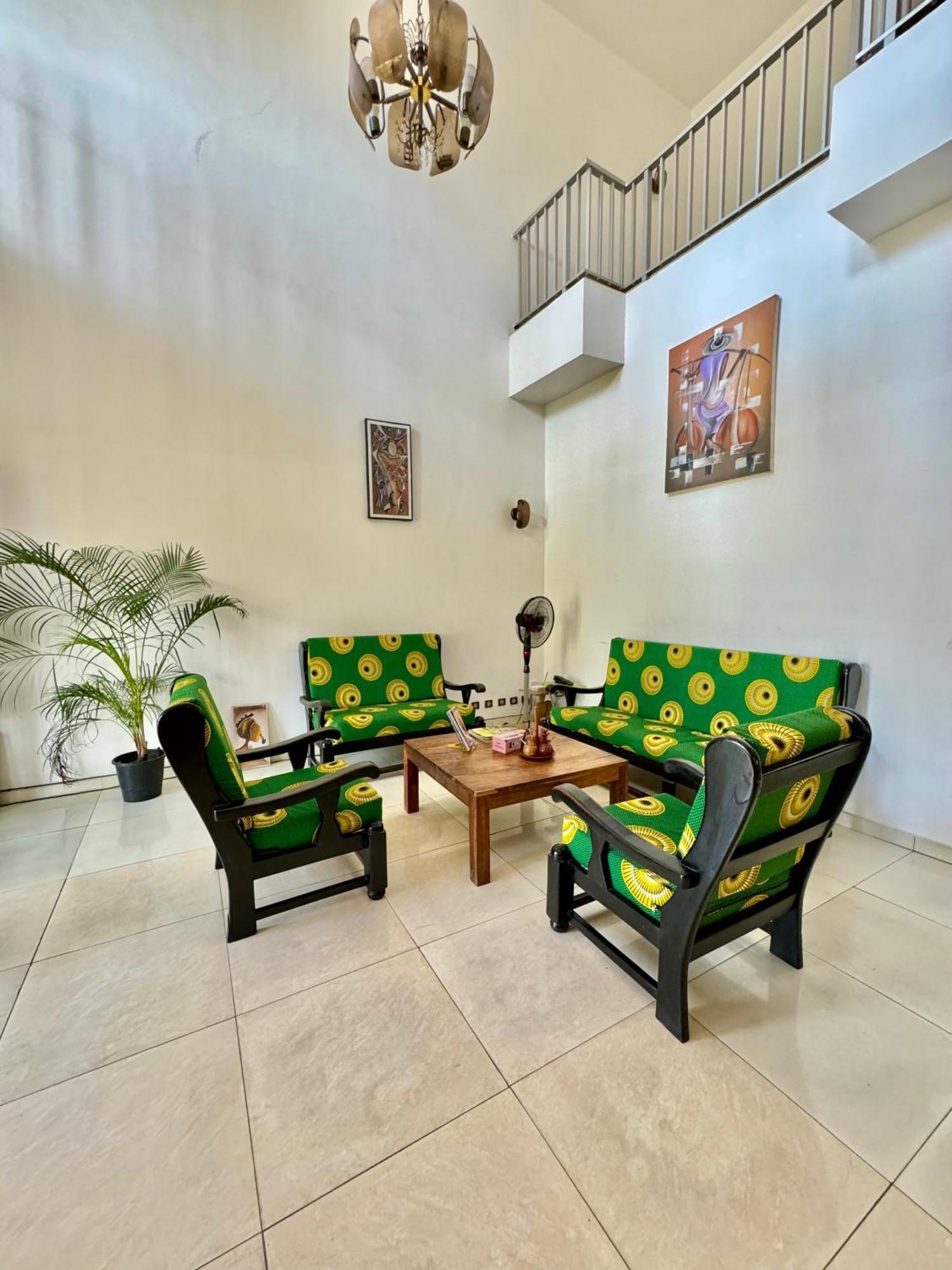Guesthouse Cocotiers Cotonou Exteriör bild